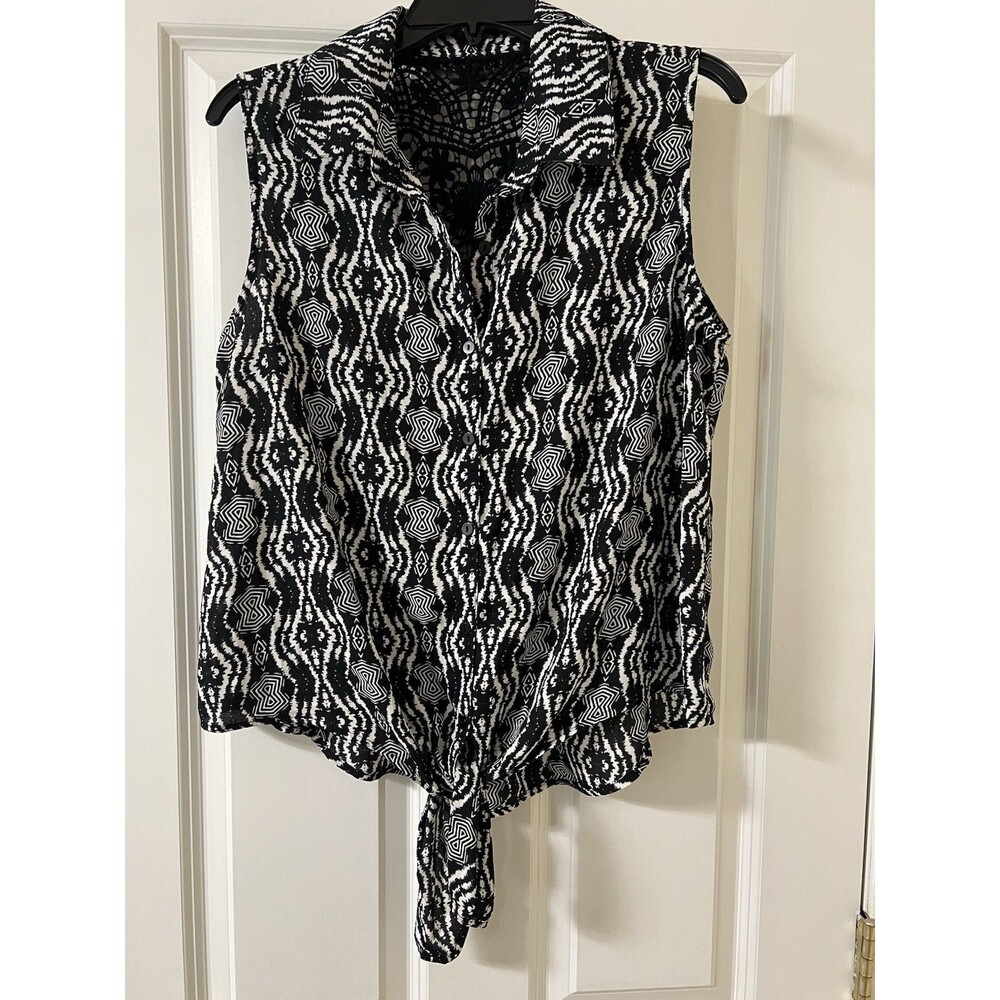 Women's Black & White Lace Back Button-Up Tie Front Blouse Geometric XL